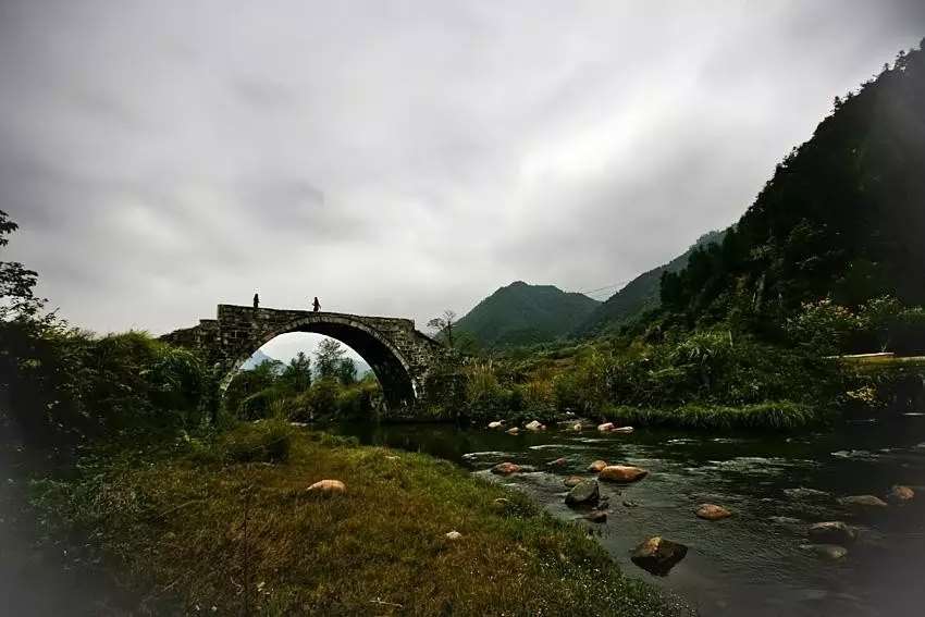 全套人民币背后的风景都有哪些 揭秘人民币背景的风景名胜都是哪