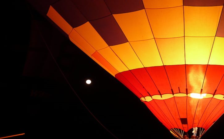 (限高令坐高铁技巧)大佬讲解限高人员坐飞机技巧，限高失信购票